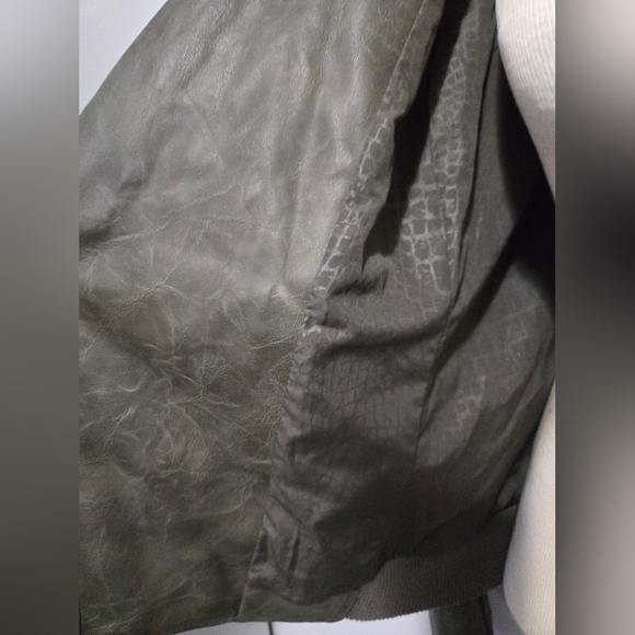 SAM EDELMAN Faux Leather Jacket with Cream Sherpa Collar. Size Large - Picture 10 of 15